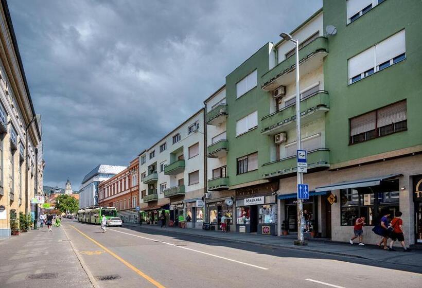 Centroom Pécs Apartman