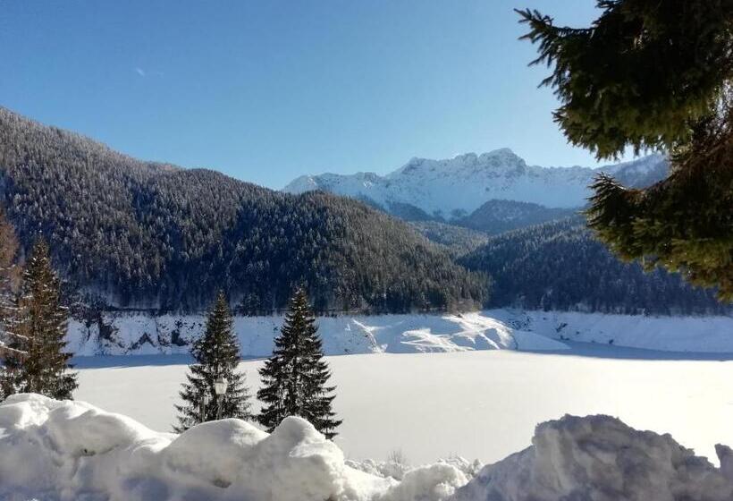 Elison On The Lake B&b