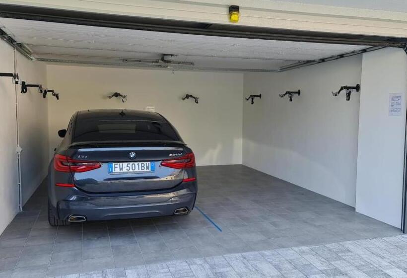 Garda Family & Solarium