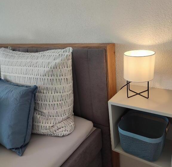 Gemütliches Studio Mit Ausblick, Pool Und Wifi