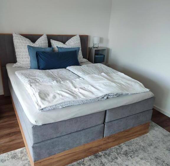 Gemütliches Studio Mit Ausblick, Pool Und Wifi