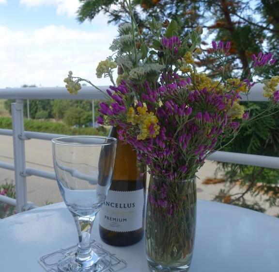 Gloria Maris Cabanas Gardens