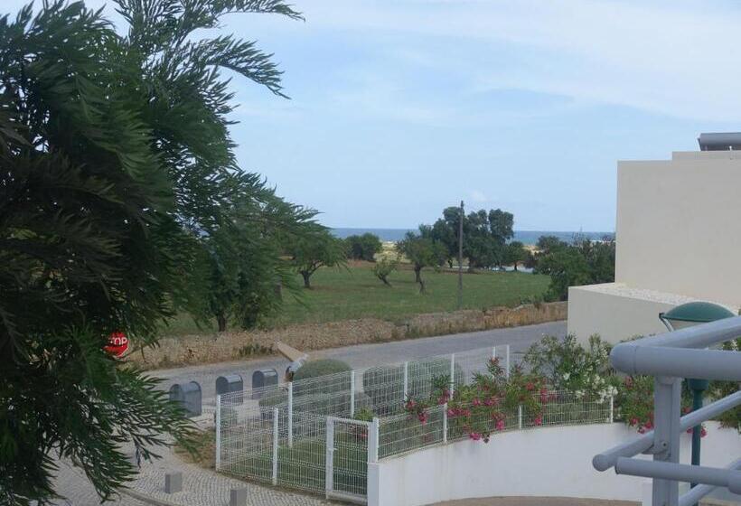 Gloria Maris Cabanas Gardens