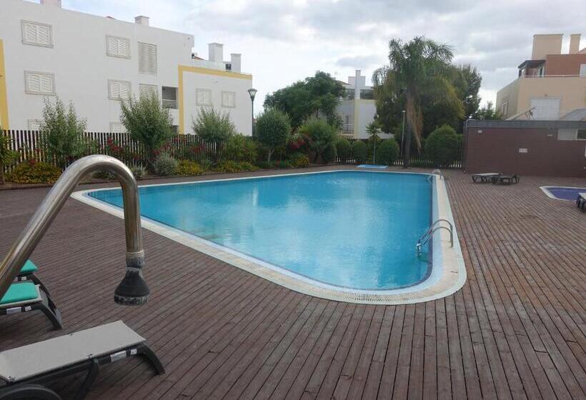 Gloria Maris Cabanas Gardens