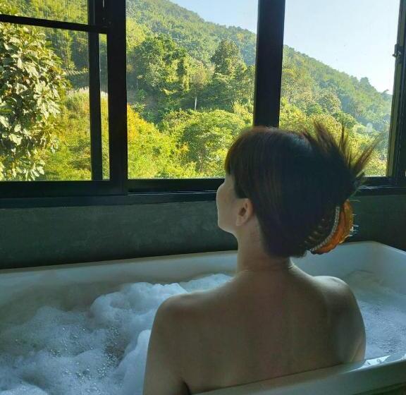 Отель บ้านภูคำฟ้า ดอยปู่ไข่ Baan Phu Kham Fah