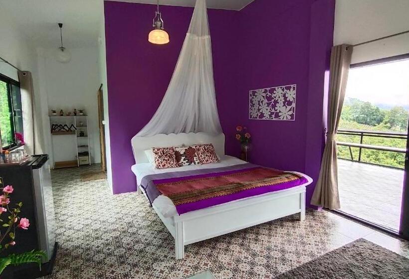 هتل บ้านภูคำฟ้า ดอยปู่ไข่ Baan Phu Kham Fah