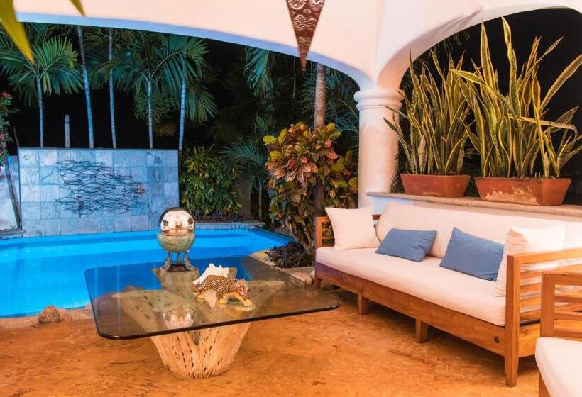 Отель Mi Otra Casa