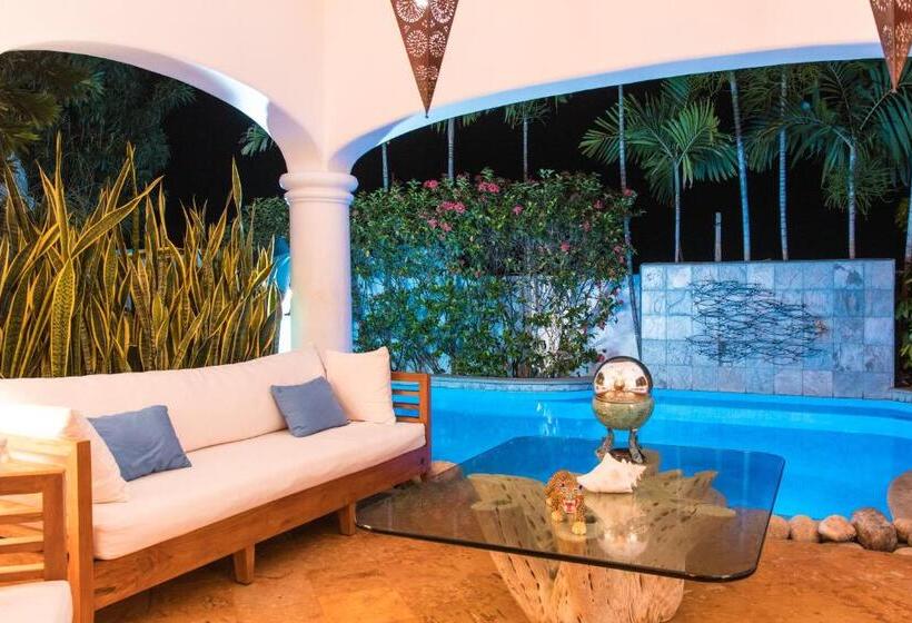 Отель Mi Otra Casa