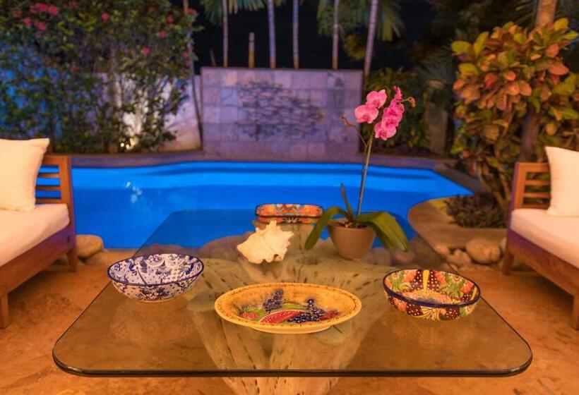 Отель Mi Otra Casa