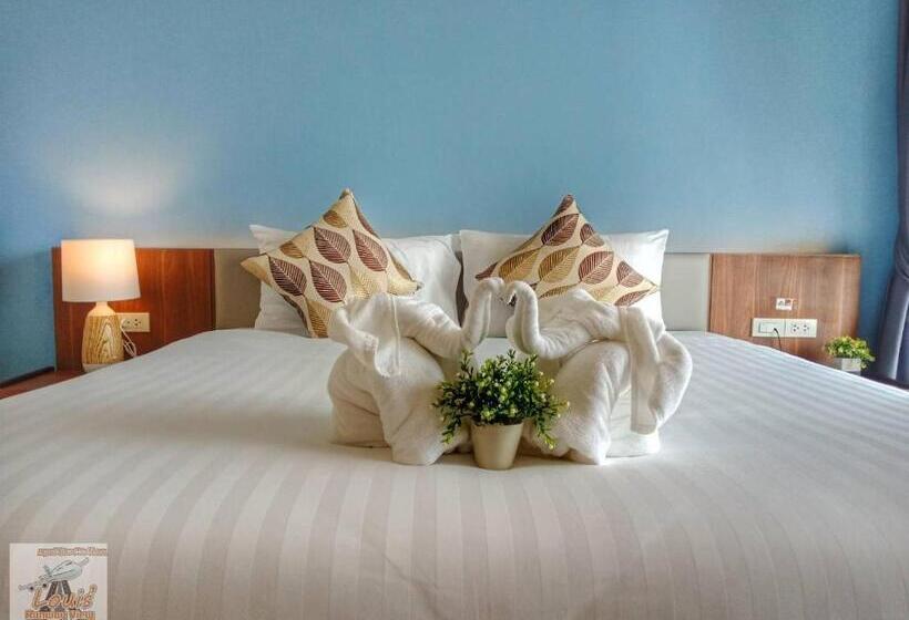 Louis  Runway View Hotel   Sha Extra Plus