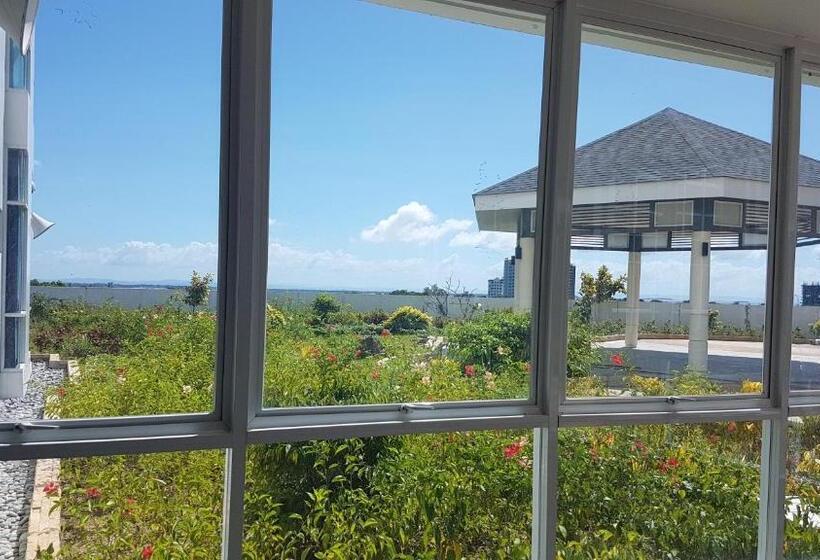 Mactan Newtown Condo With Garden And Ocean View 8newtown Blvd