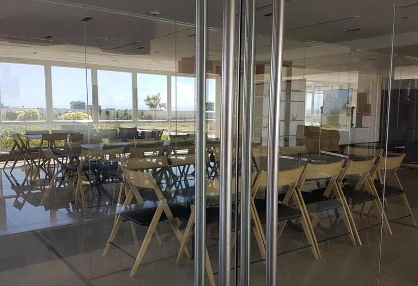 Mactan Newtown Condo With Garden And Ocean View 8newtown Blvd