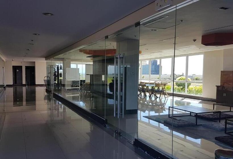 Mactan Newtown Condo With Garden And Ocean View 8newtown Blvd