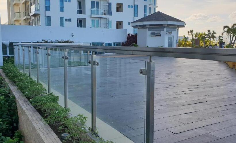 Mactan Newtown Condo With Garden And Ocean View 8newtown Blvd