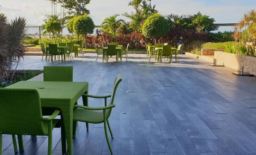 Mactan Newtown Condo With Garden And Ocean View 8newtown Blvd