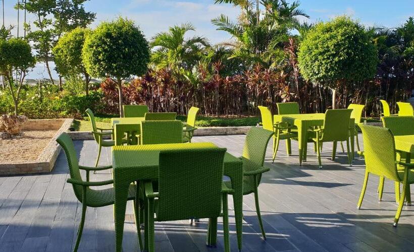 Mactan Newtown Condo With Garden And Ocean View 8newtown Blvd