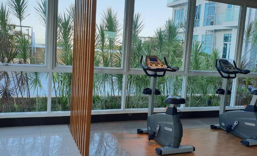 Mactan Newtown Condo With Garden And Ocean View 8newtown Blvd