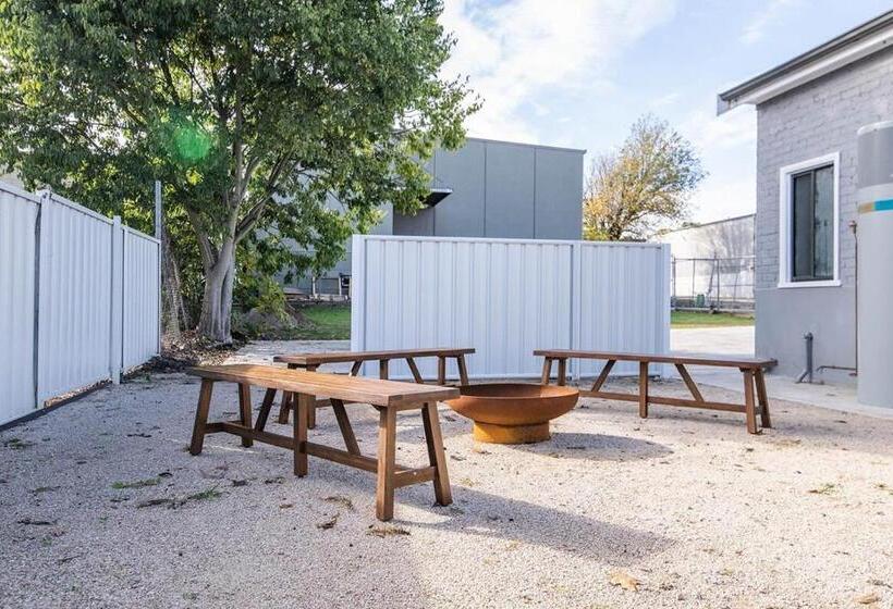 Mcnamara Lane Large Cbd Home Freshly Renovated 7 Smart Tv S Sleeps 11