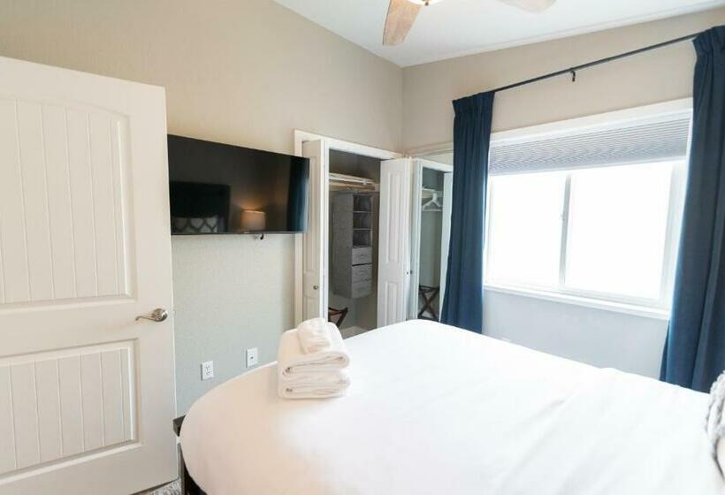 فندق على الطريق Colony Suites