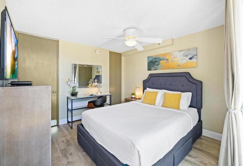 Pacific Monarch   1 Br   Ocean And City Views!