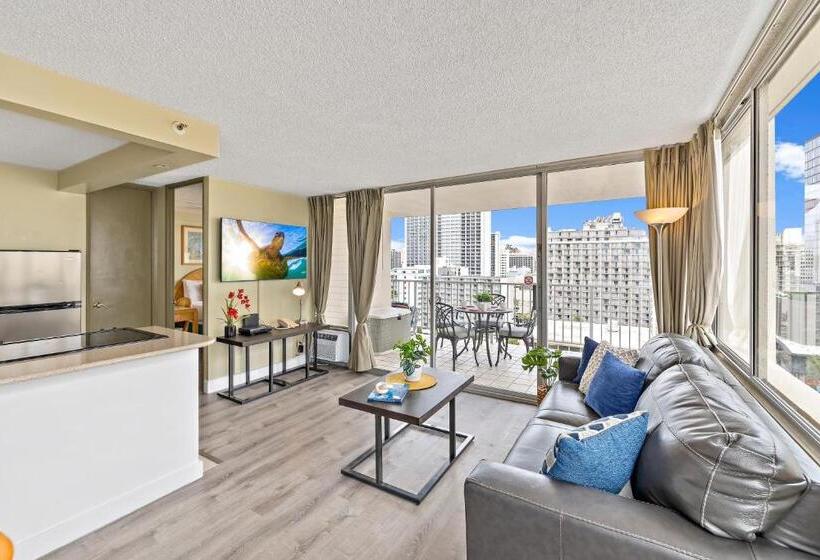 Pacific Monarch   1 Br   Ocean And City Views!