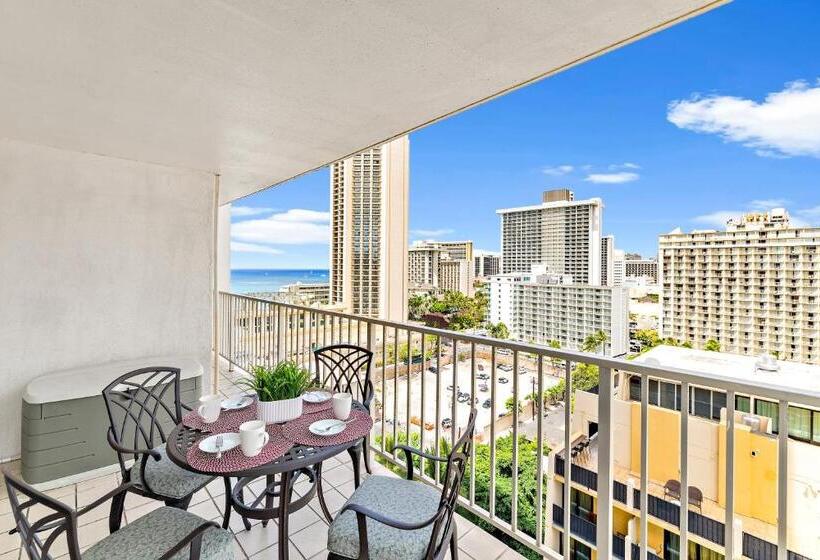 Pacific Monarch   1 Br   Ocean And City Views!