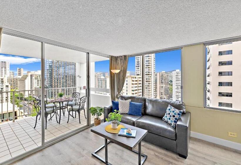 Pacific Monarch   1 Br   Ocean And City Views!
