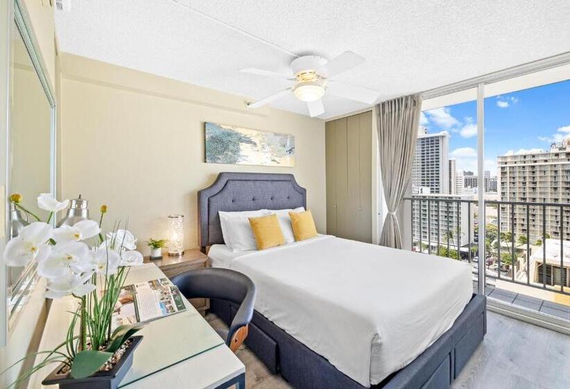 Pacific Monarch   1 Br   Ocean And City Views!