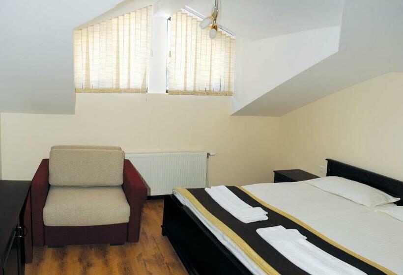 ペンション стаи за гости в къща камелия