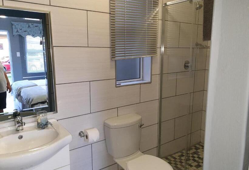 Пансион Berry Lane Guesthouse