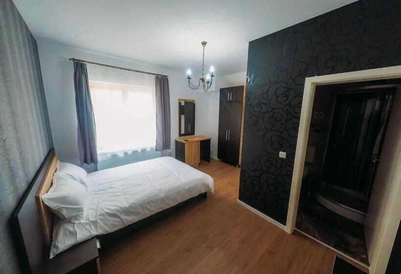 פנסיון Casa Mindru