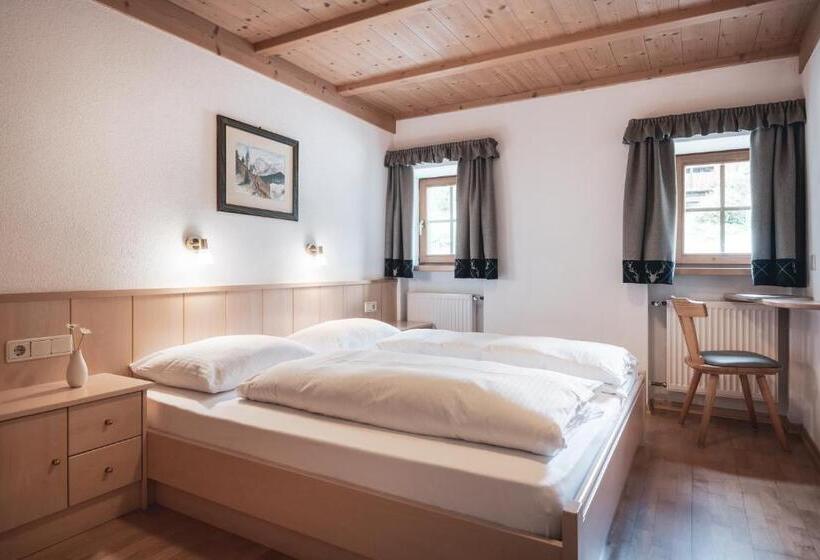 بنسيون Ciasa Altonn