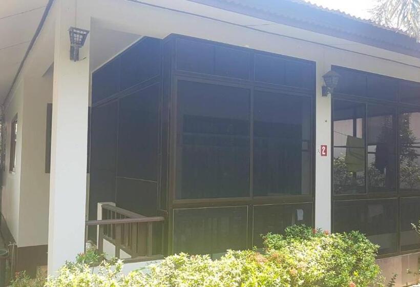 بنسيون Niracha Chaweng House