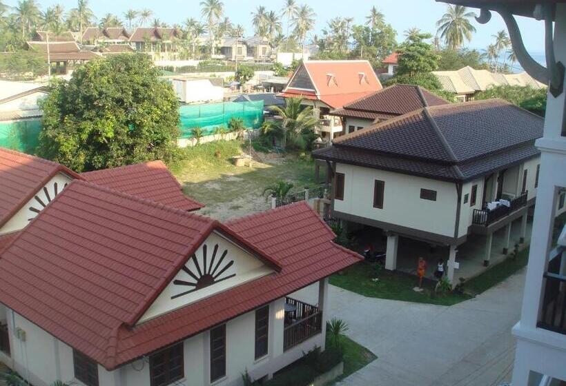 بنسيون Niracha Chaweng House