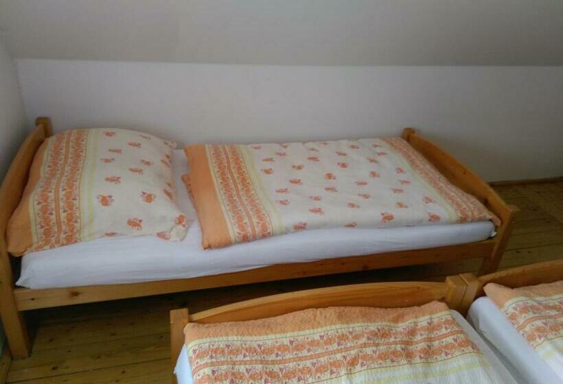 פנסיון Penzion Kneifel, S.r.o