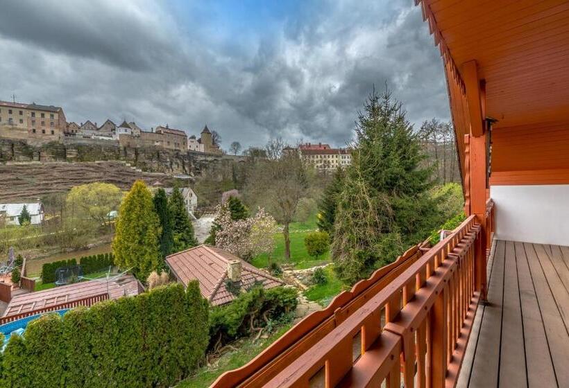 بنسيون Penzion Na Hradčanech