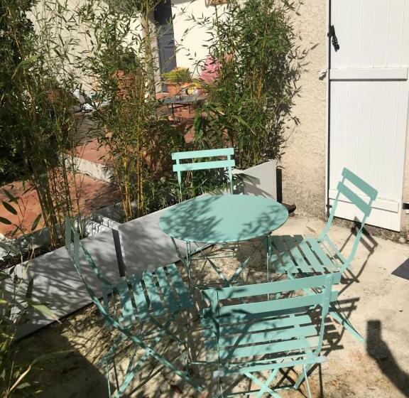 Пансион Plan De Cuques T2