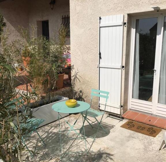 Пансион Plan De Cuques T2