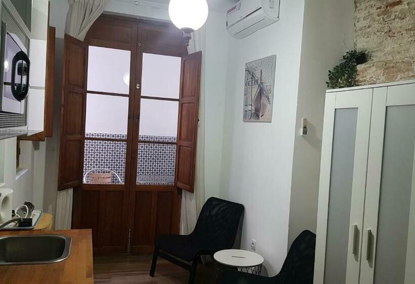 بنسيون Plaza Redonda Brugada Home