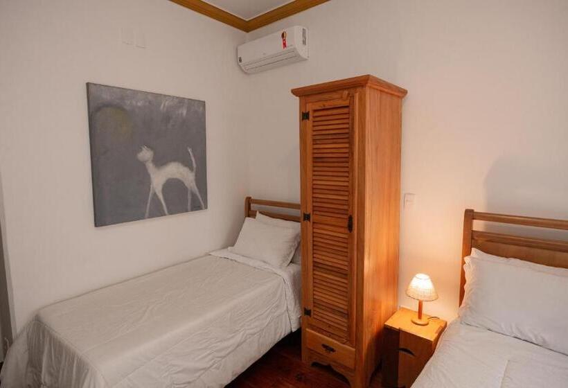 פנסיון Pouso Jardim De Assis