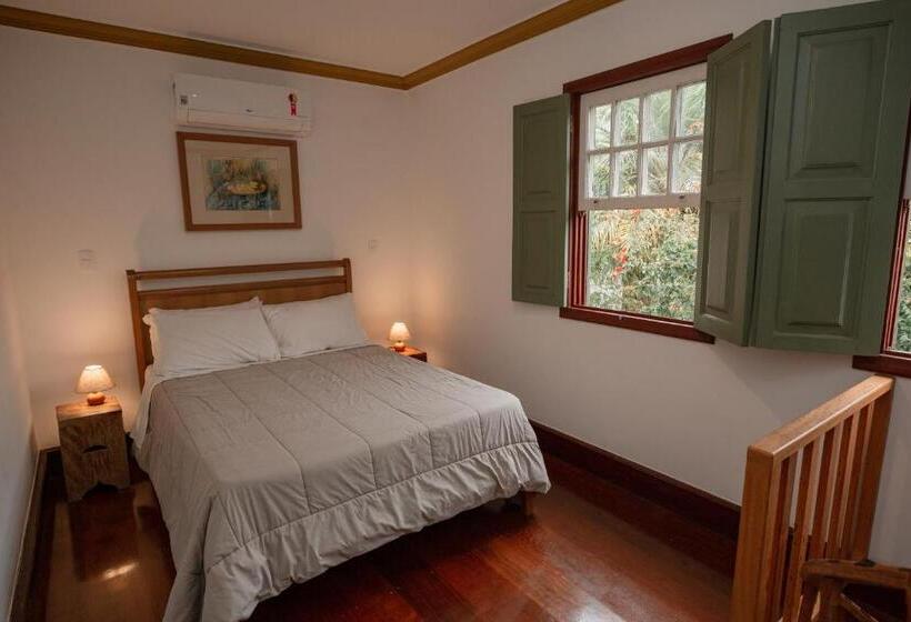 פנסיון Pouso Jardim De Assis