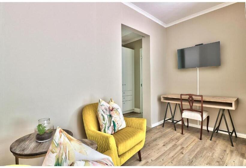 ペンション The Good Host