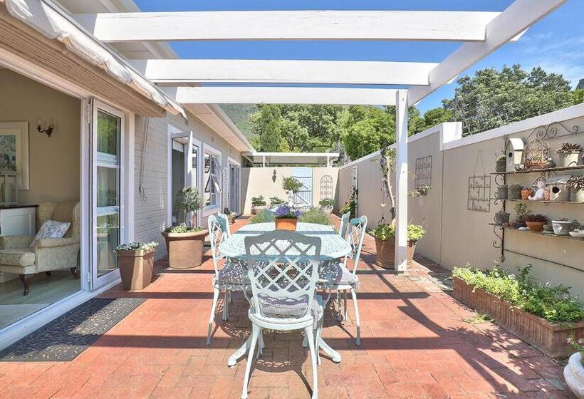 ペンション The Good Host