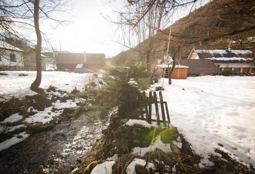 پانسیون Villa ďumbierka B&b, Wellness, Brewery, Ebikes