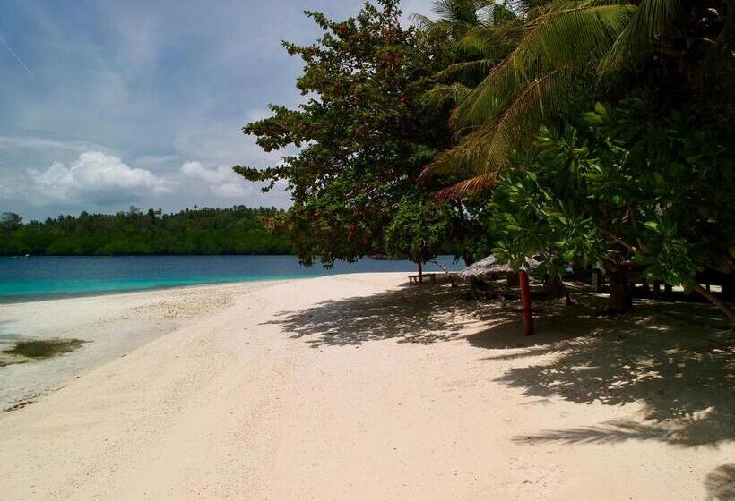 אתר נופש Blue Bay Divers Likupang Bangka