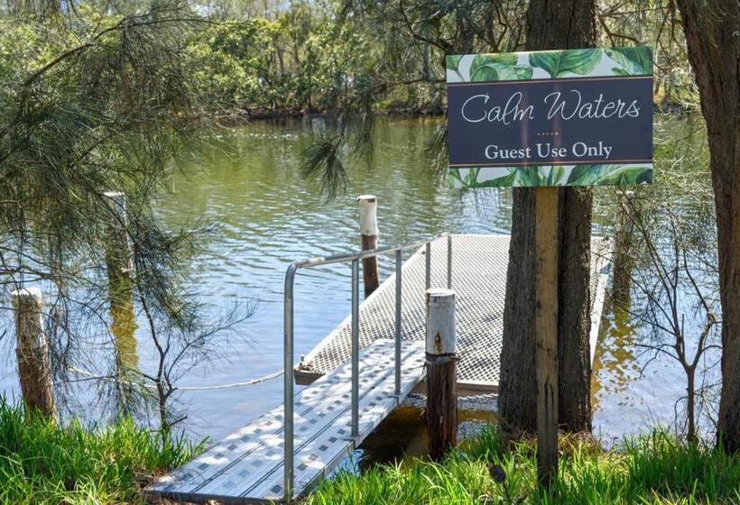 Resort Calm Waters Waterfront Cottages