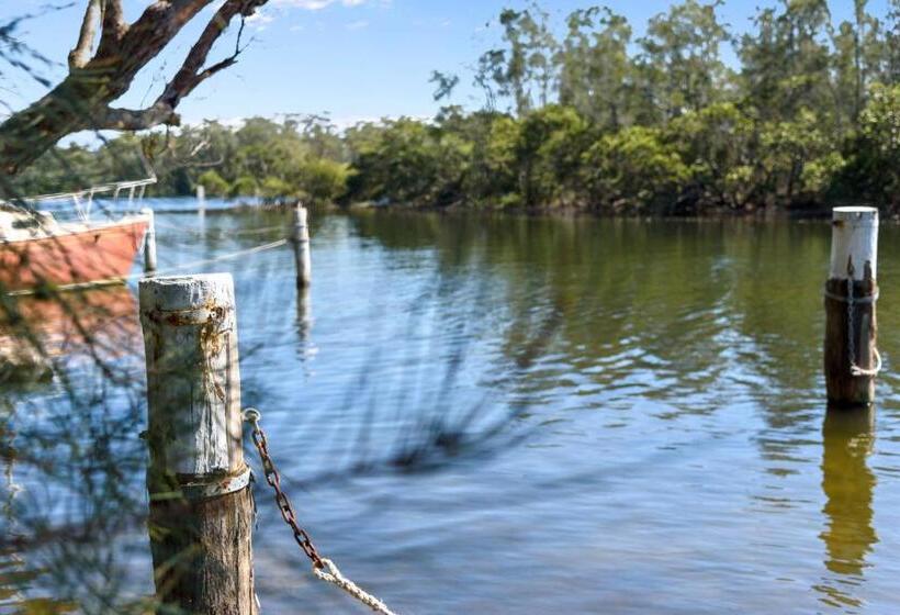 Resort Calm Waters Waterfront Cottages