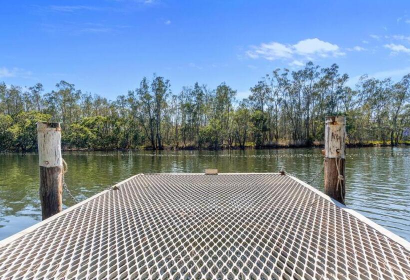 Resort Calm Waters Waterfront Cottages