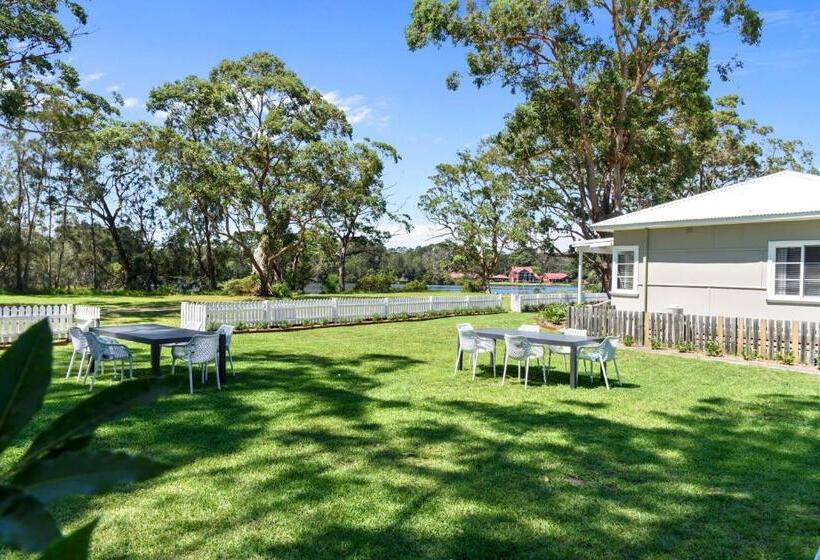 Resort Calm Waters Waterfront Cottages