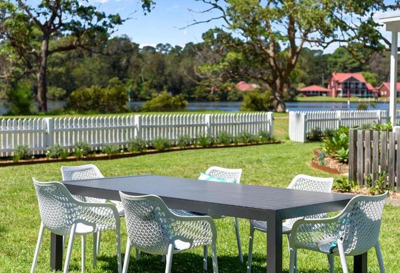 אתר נופש Calm Waters Waterfront Cottages